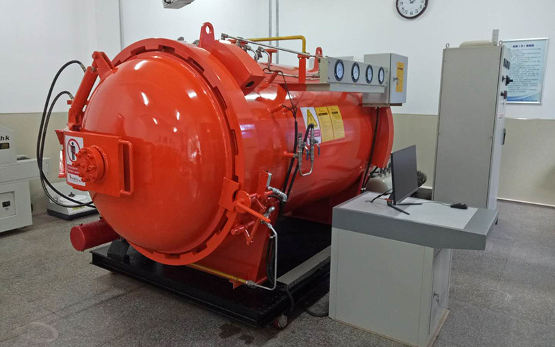 復材裝備熱壓罐